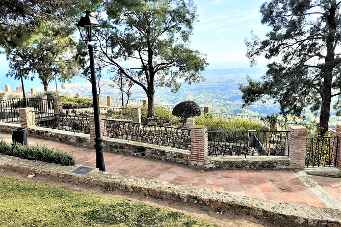 Mijas Pueblo Group Walking Tour Review - Tour Overview