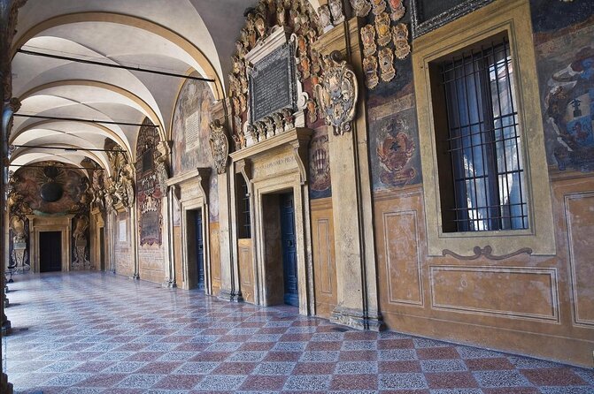 Murder Mystery in Bologna: Exploration Game and Tour - Good To Know