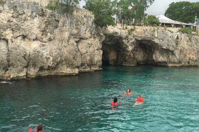 Negril & Ricks Cafe Sunset Cruise Palladium/Lady Hamilton Guests - Overview of the Cruise