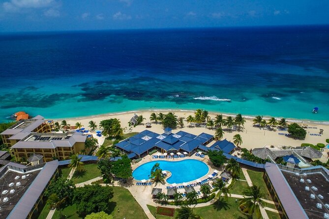Ocean Eden Bay Private Airport Transfer - Meeting and Pickup