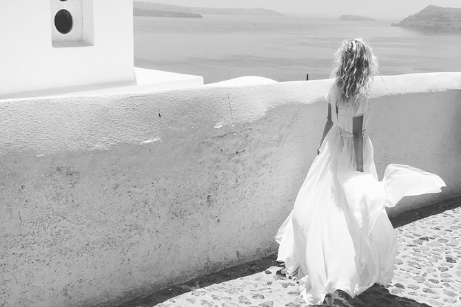 Oia: Proposal Photo Session - Experience and Deliverables