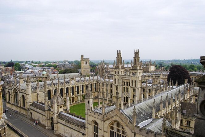 Oxford Private Walking Tour With Town-To-Gown Guide - Good To Know