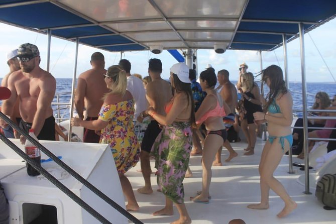 Party Boat in Catamaran With Open Bar + Snorkeling - Tour Overview