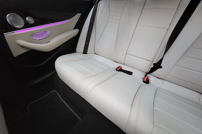 Prague Airport Private Taxi Transfer Review - Key Points