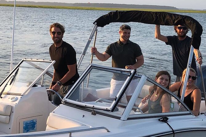 Premium Grady White 20 Deck Boat 2-Hour Rental