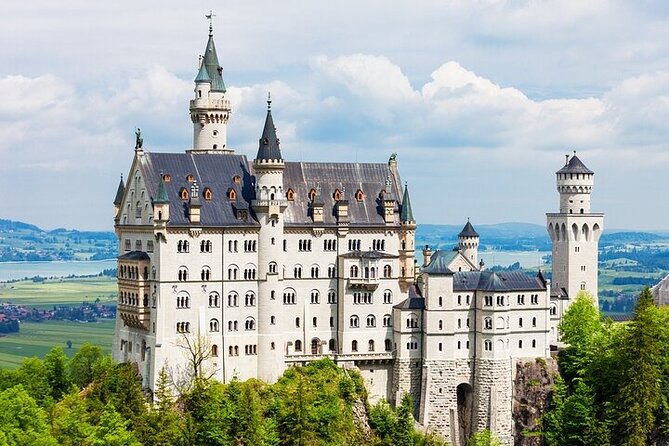 Private Day Trip to Landsberg Am Lech and Neuschwanstein - Key Points