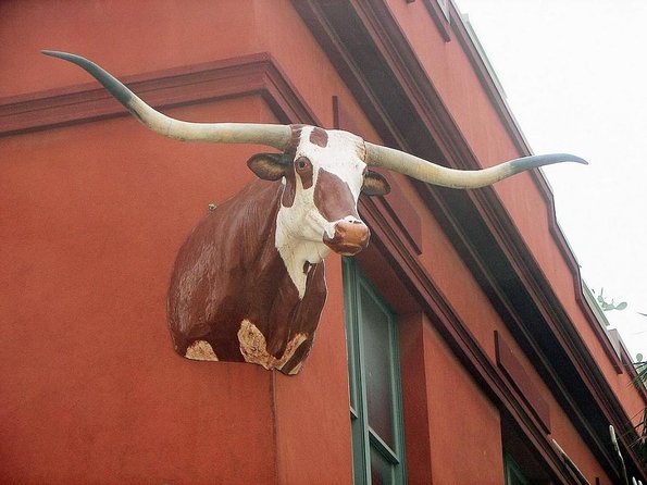 Private Drunk History Tour: Featuring Texas Oldest Hotel & Saloon - Good To Know