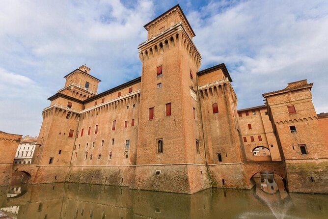 Private Ferrara Tour of City Highlights by Night - Good To Know