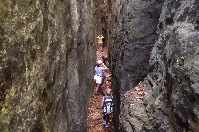 Private Nottawasaga Bluffs Caves Hiking Tour,Collingwood/Creemore - Good To Know