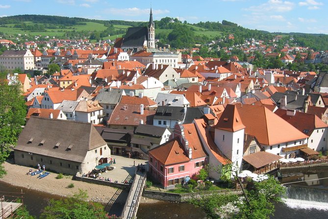 Private One-Way Sightseeing Transfer From Hallstatt to Prague via Cesky Krumlov - Key Points