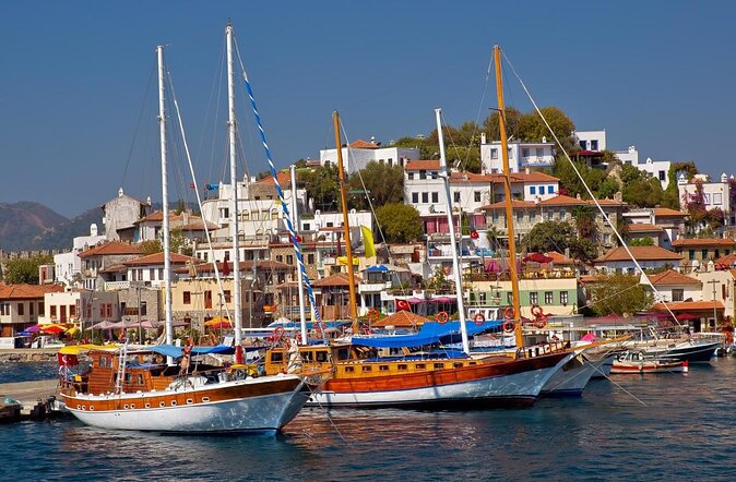 Private Photo Session With a Local Photographer in Marmaris - Key Points