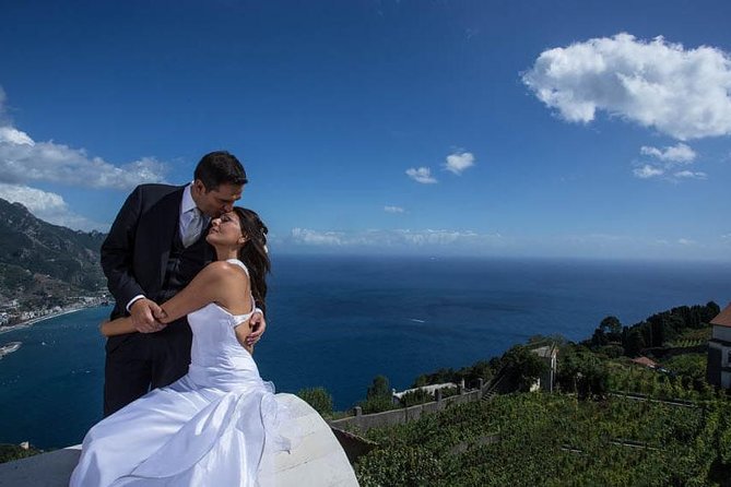 Private Photo Session With a Local Photographer in Salerno - Key Points