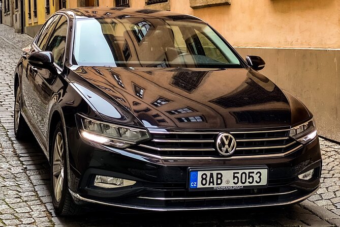 Private ROUND-TRIP (FROM and TO the AIRPORT) by LIMOUSINE 31pax - Good To Know