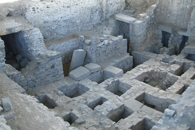 Private Tour to Wari and Quinua - Exploring the Ancient Wari Ruins