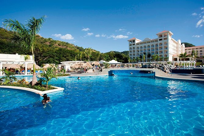 Private Transfer From Liberia Airport To Hotel Riu Guanacaste And Riu Palace - Overview of the Private Transfer Service