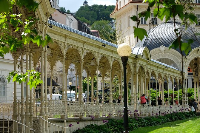 Private Transfer From Prague to Karlovy Vary - Key Points