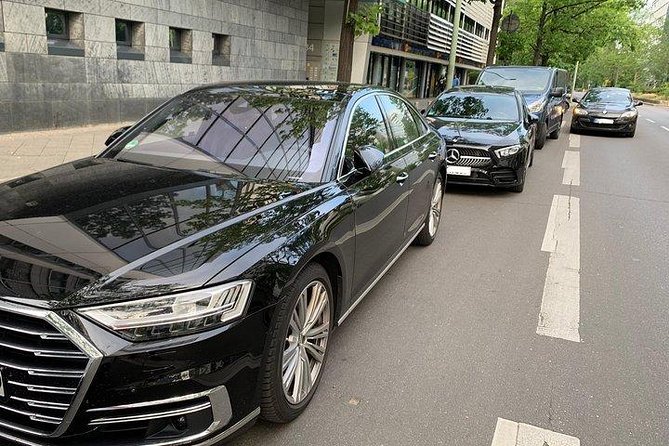 Private Transfer: Montréal-Pierre Elliott Trudeau Airport (YUL) to Montreal - Good To Know