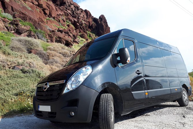 Private Transfers From/To Santorini Airport From/To Santorini Port - Key Points