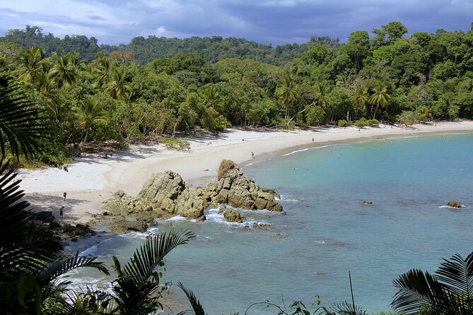 Private Transportation From Manuel Antonio to Liberia Airport