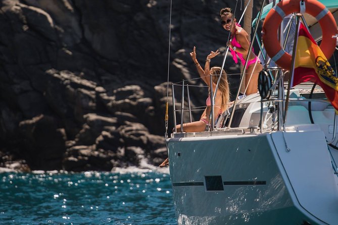 PRIVATE YACHT CHARTER Voyage, Food & Drinks Included! - Included Food and Beverage Options