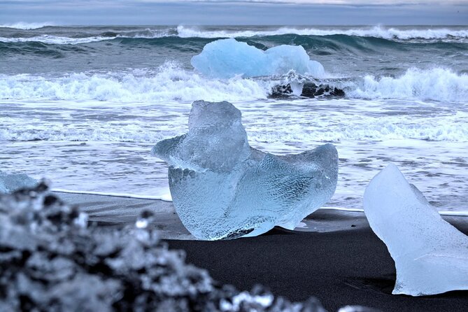 Roundtrip Transfer Jokulsarlon Glacier Lagoon and Hofn Airport - Key Points