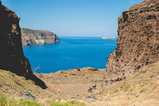 Santorini: Horse Riding on the Caldera Cliff - Scenic Santorini: Riding the Caldera