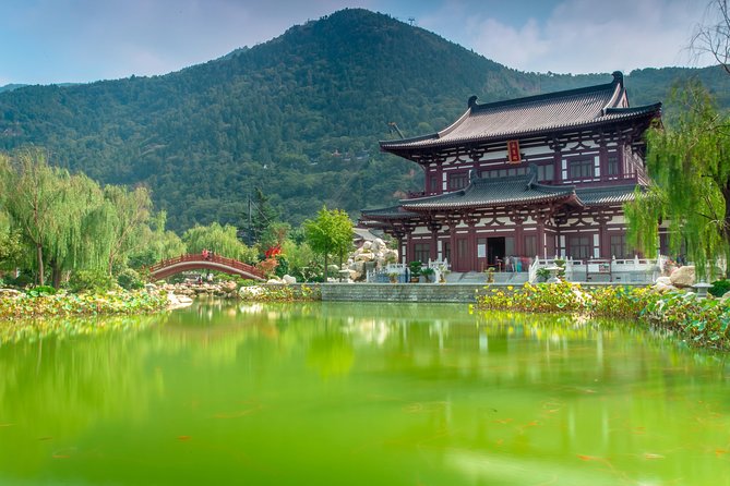 Skip the Line: Admission Ticket & Official Tour Guide of Xian Huaqing Palace - Overview of Huaqing Palace