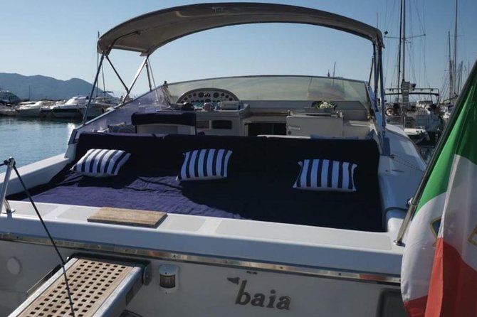 Small Group Boat Tour to Capri With Aperitif - Good To Know