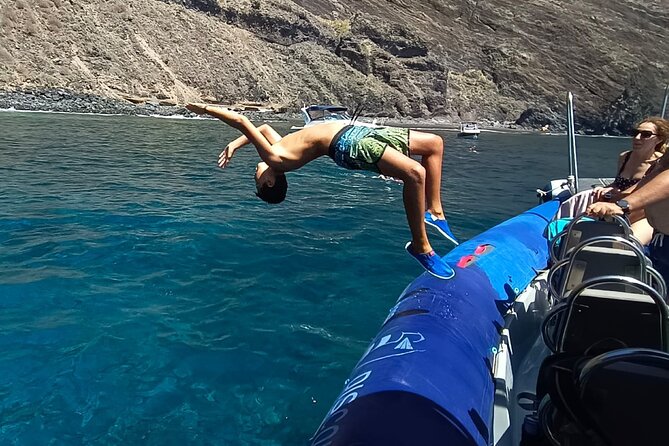 The Giants Masca Teno Boat Route Snorkeling and Drinks - Exploring the Towering Cliffs of Los Gigantes