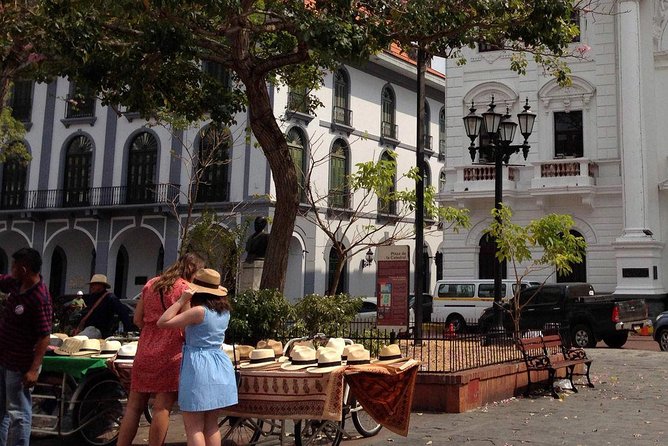 Tour Colonial Panama - About Your Stay