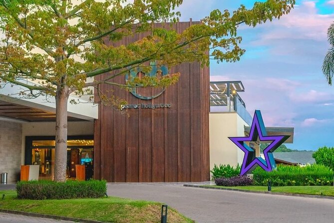 Transfer Liberia Airport to Planet Hollywood or Andaz Papagayo, ROUND TRIP. - About Your Stay