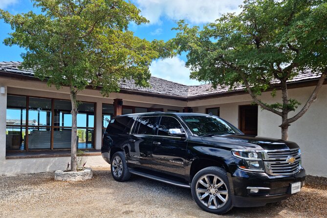 Turks and Caicos: Private ROUND-TRIP Airport Transfer