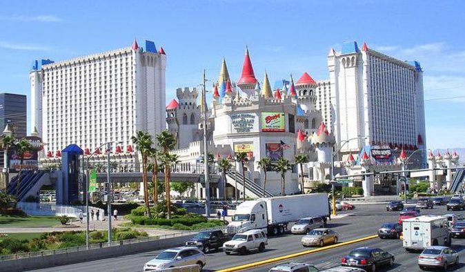 Ultimate 4D Experience at the Excalibur Hotel and Casino - Key Points