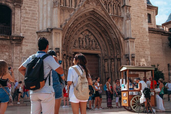 Valencia in Full by Bicycle - Exploring the City of Arts and Sciences