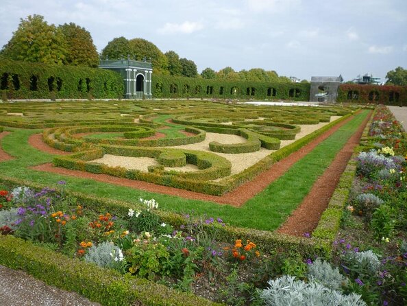 Vienna: Schönbrunn Palace Tour at 7 PM & Classical Concert - Good To Know