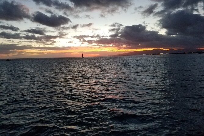 Waikiki to Diamondhead Sunset Cruise - BYOB - Inclusions and Amenities