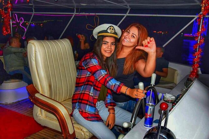 Yacht Cruise With Dinner & Oriental Show - Good To Know
