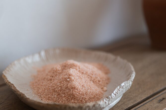 1.5 Hour Full Body Massage With Salt Scrub in Lagoa