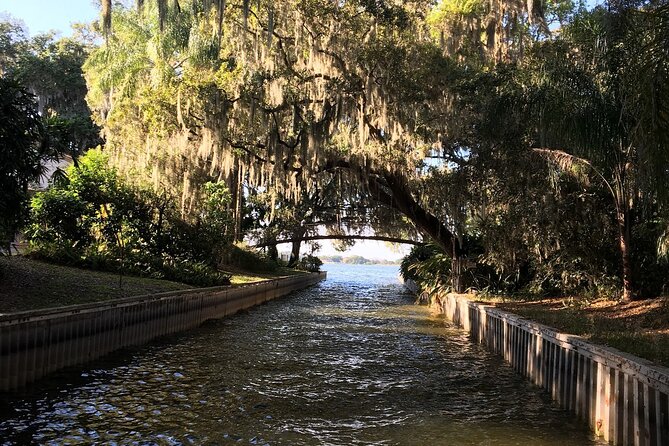 1 Hour Historical Wildlife Tour of The Famous Chain of Lakes - Tour Overview