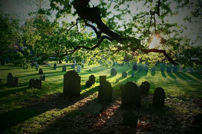 2.5-Hour Salem History & Sightseeing Guided Walking Tour - Tour Overview