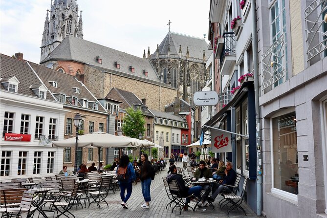 2-Hour Guided Walking Tour in Aachen