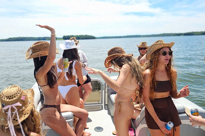 25FT Pontoon Party Boat W/ Captain up to 12 People (3 Hrs)