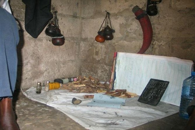 3 Days 2 Nights Amboni Caves, Sulphur Springs,Tongoni Ruins,Amani Nature Reserve - Amboni Caves Exploration