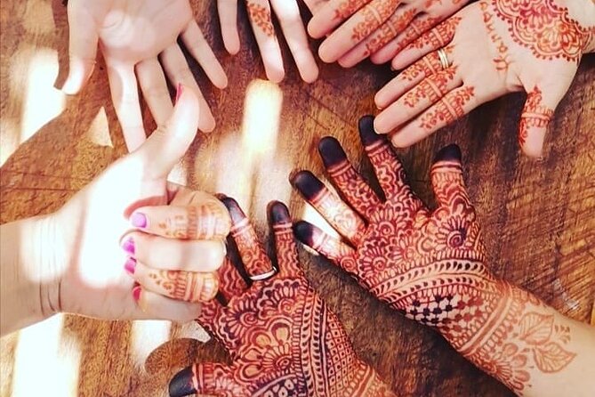 3-Hour Private Full Moroccan Henna Art and Temporary Henna Tattoo Experience