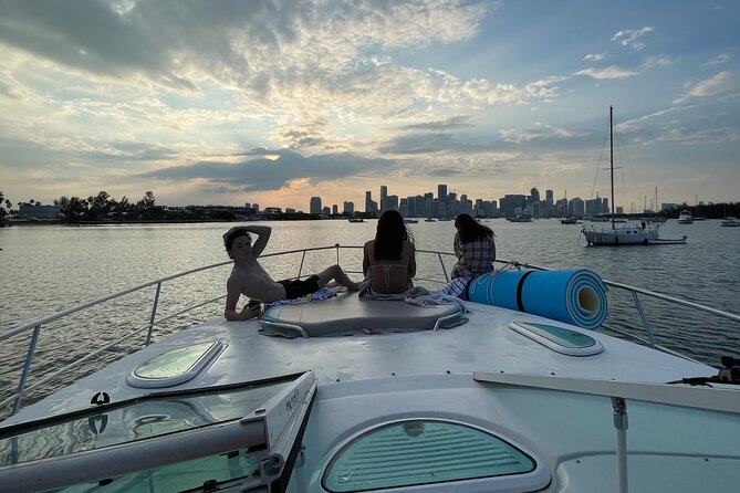 37ft Private Captained Yacht Rental – Up to 13 Happy Guests