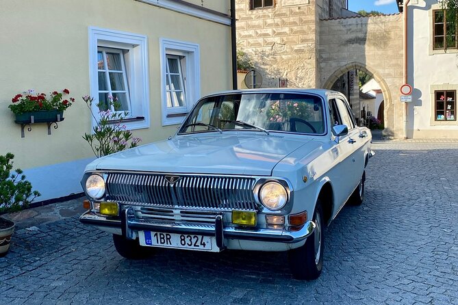 3h ALL-IN Czech Xmas Dinner, Castle Interior & Hot Wine Tour - Overview