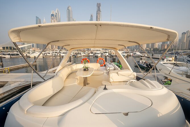 3hr Yacht- Palm Jumeirah With FREE Snacks and 30 Min Seabob