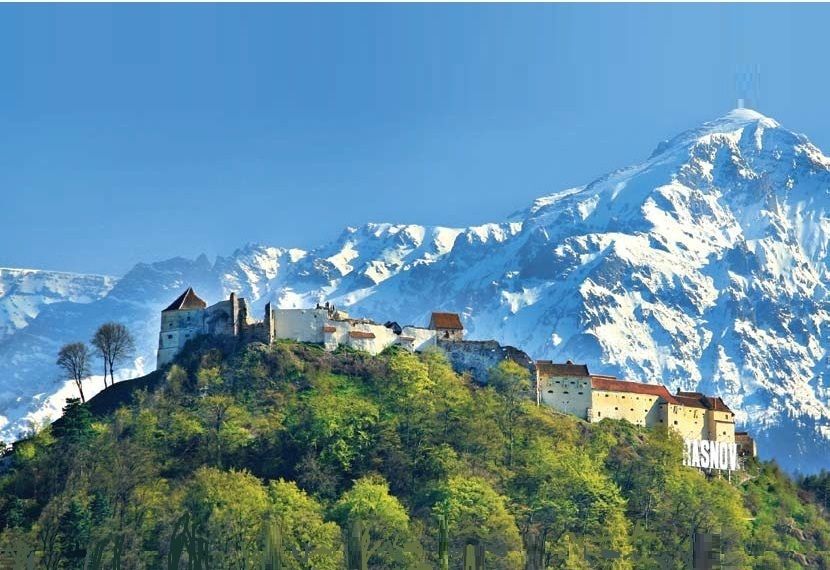 40-Minute Helicopter Flight Over Bran and Peles Castles