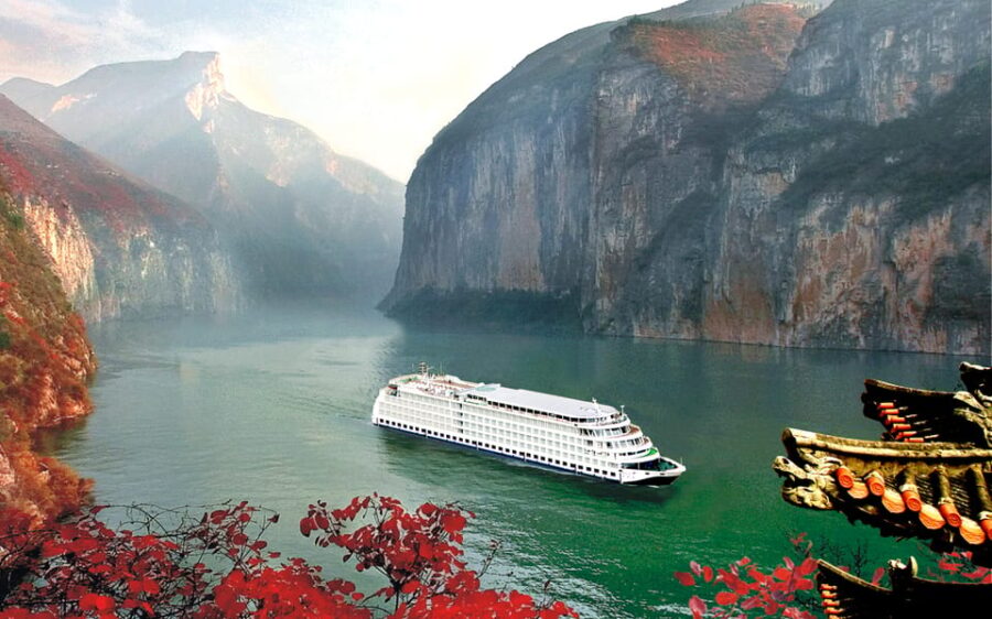 5D4N Yangtze River: Yichang to Chongqing by Victoria Sabrina