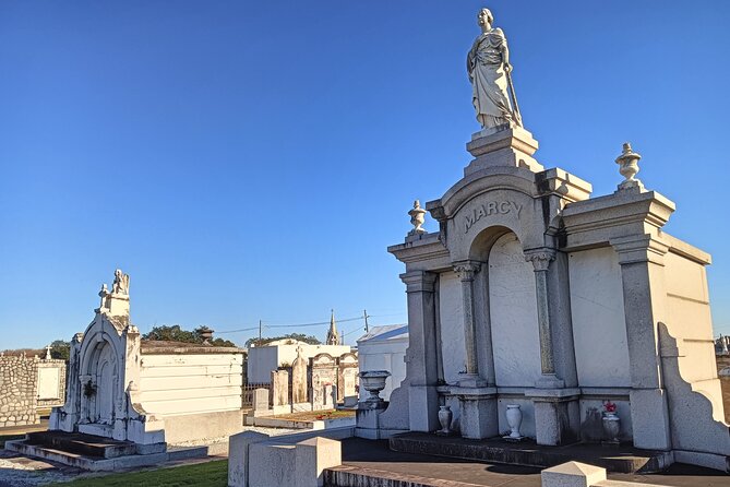 6 Cemeteries of New Orleans: Famous Graves & Fascinating History